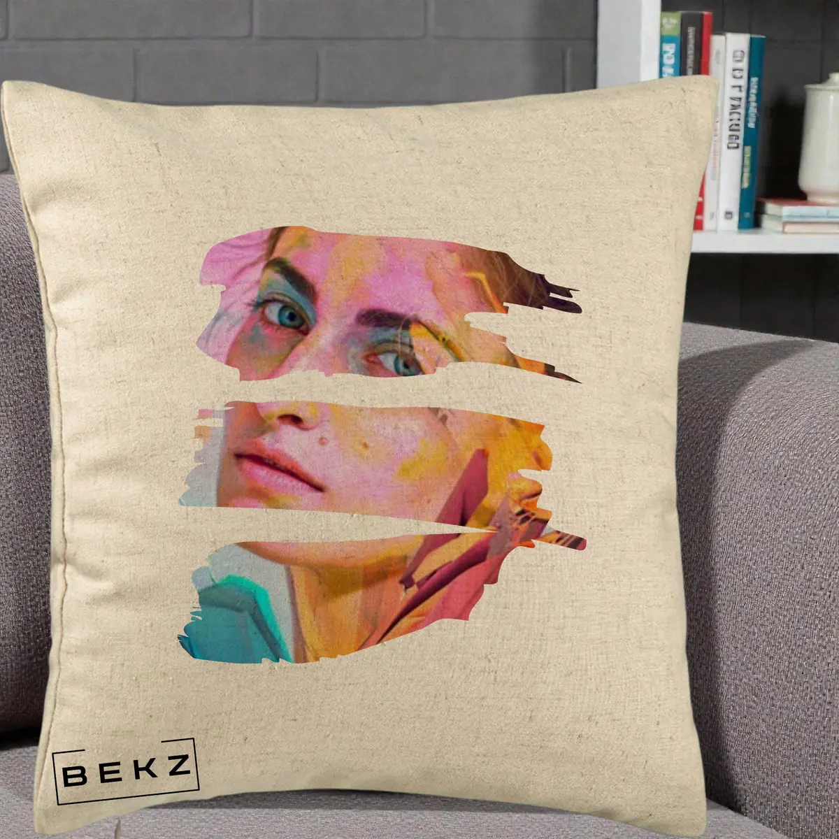 Perna Decorativa Portret Femeie Fragmentat Colorat, 40x40 cm, Bej, Husa Detasabila, Perna, BEKZ®