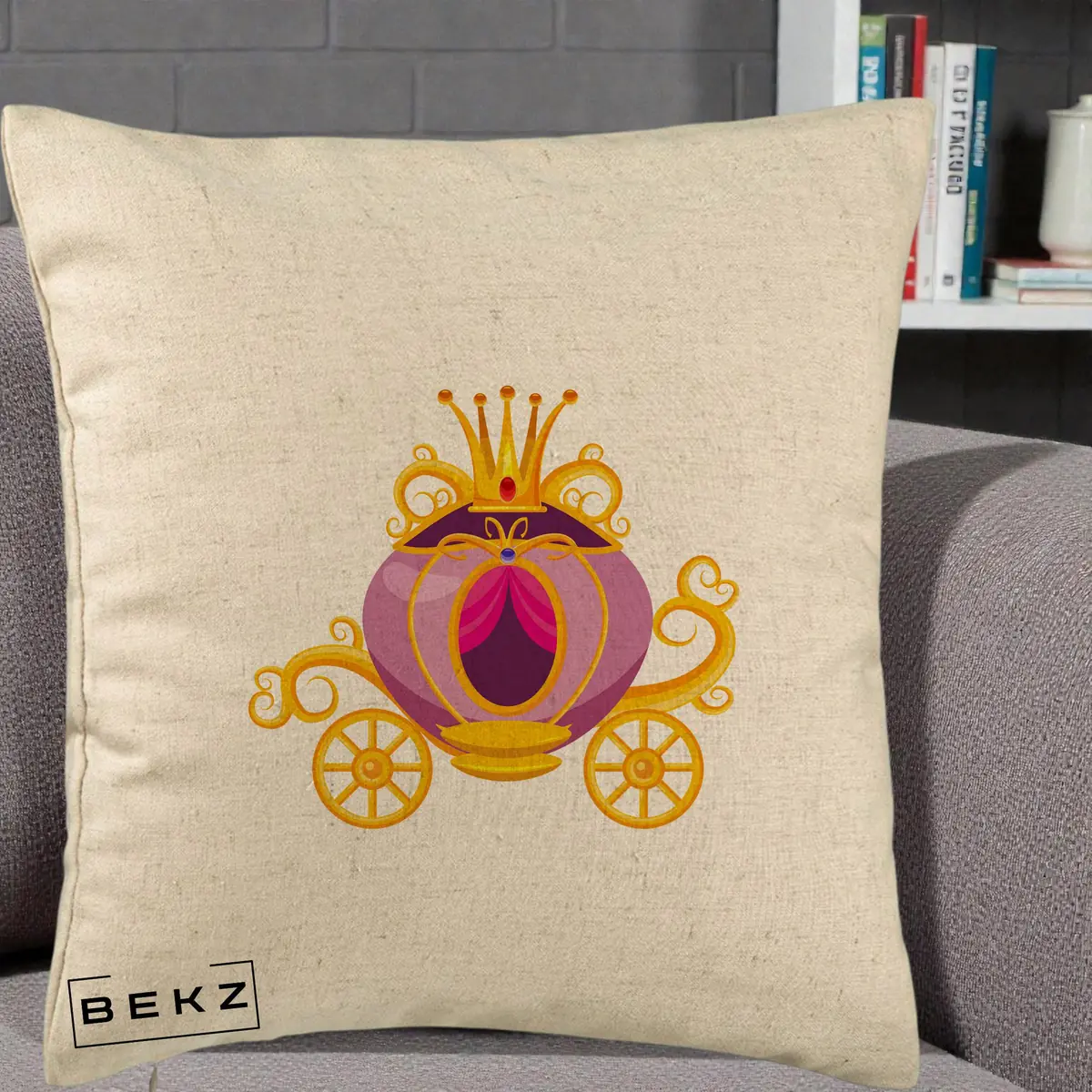 Perna Decorativa Trasura Regala Aurie, 40x40 cm, Bej, Husa Detasabila, Perna, BEKZ®
