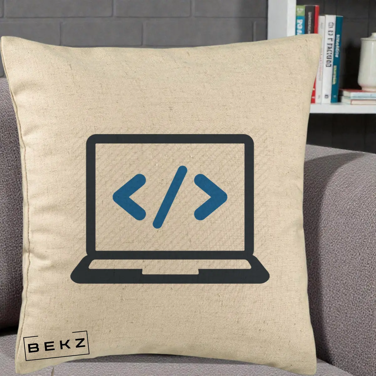Perna Decorativa Laptop Cod HTML, 40x40 cm, Bej, Husa Detasabila, Perna, BEKZ®
