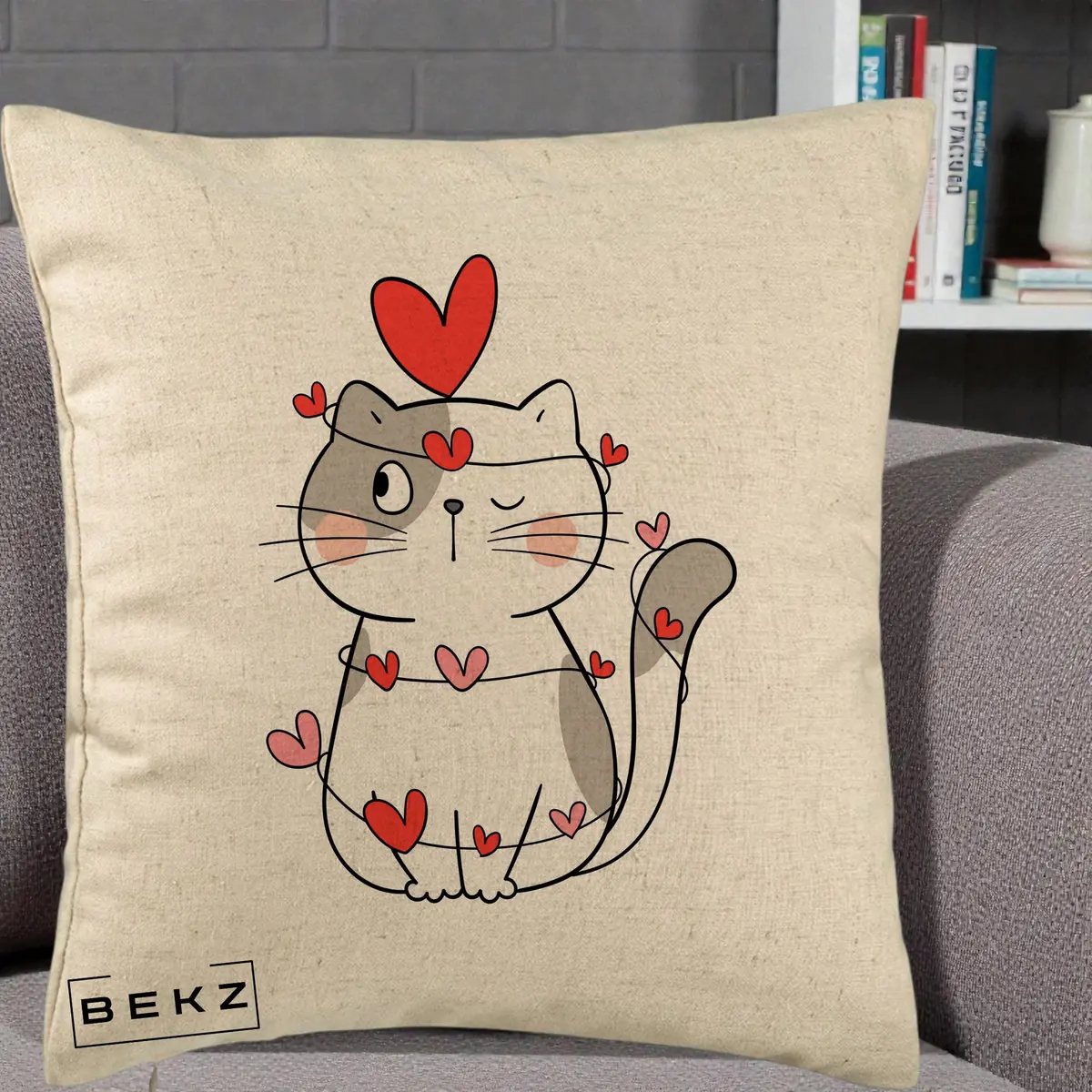 Perna Decorativa Pisica Kawaii cu Inimi, 40x40 cm, Bej, Husa Detasabila, Perna, BEKZ®