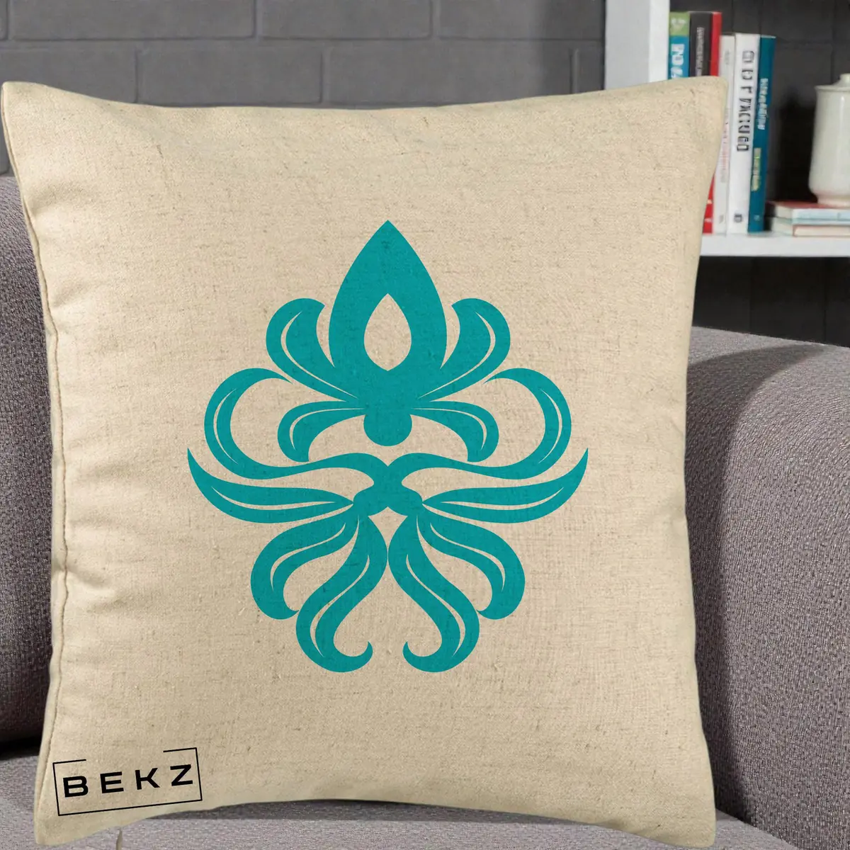 Perna Decorativa Ornament Turcoaz Fleur de Lis, 40x40 cm, Bej, Husa Detasabila, Perna, BEKZ®