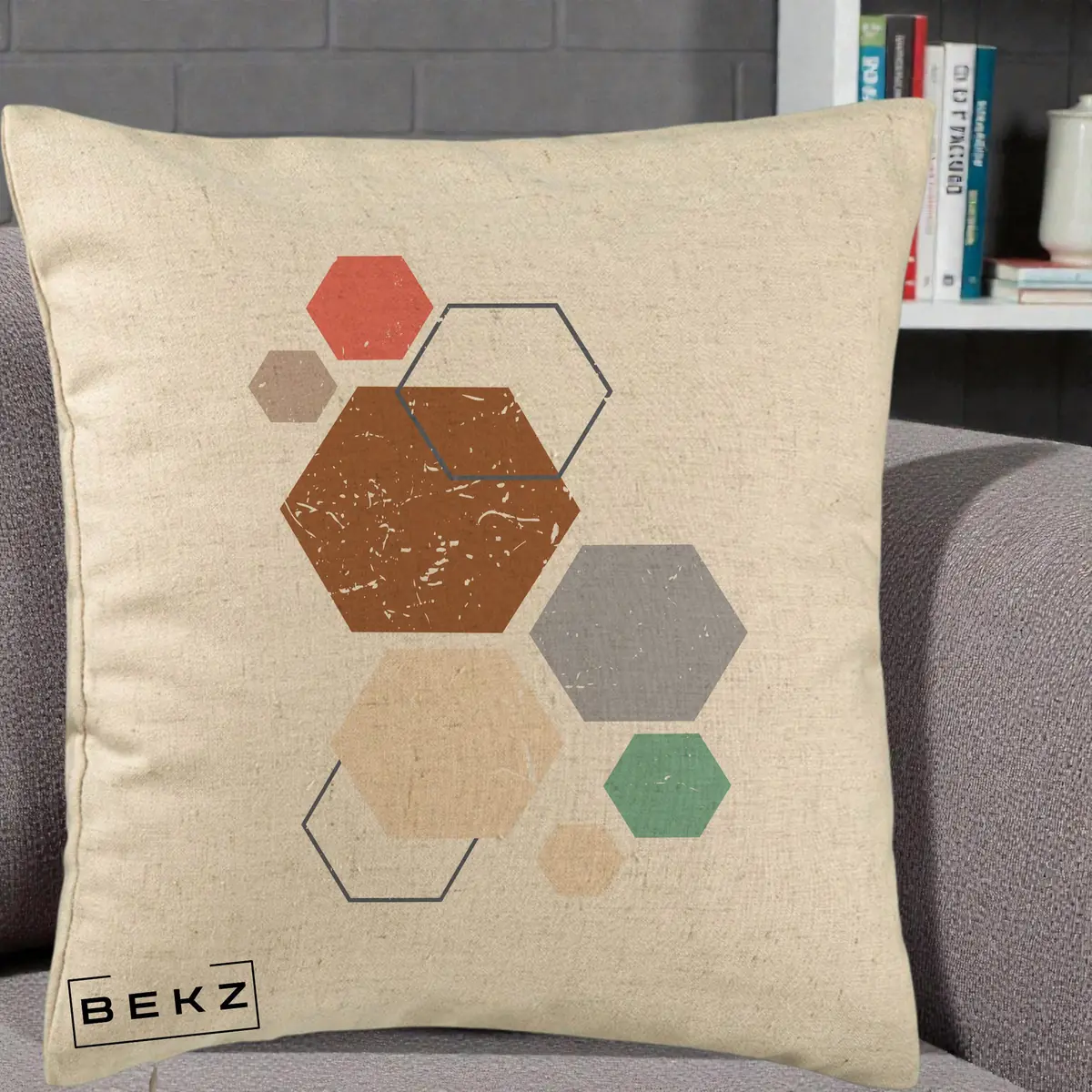 Perna Decorativa Geometric Hexagoane Multicolor, 40x40 cm, Bej, Husa Detasabila, Perna, BEKZ®