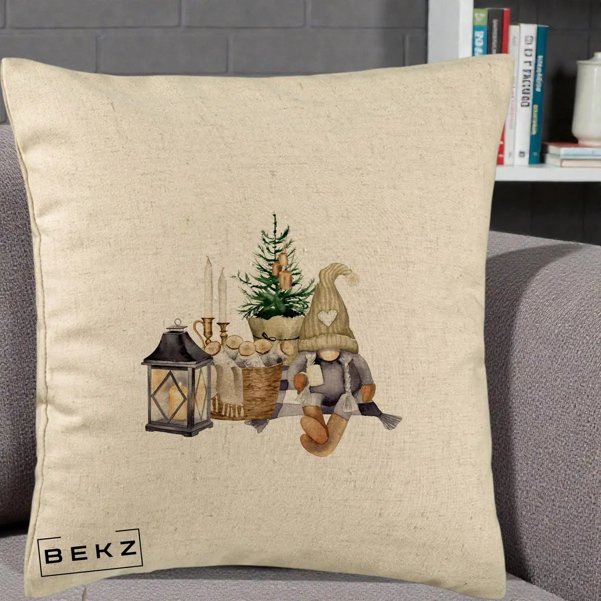 Perna Decorativa Gnom Scandinav cu Felinar, 40x40 cm, Bej, Husa Detasabila, Perna, BEKZ®