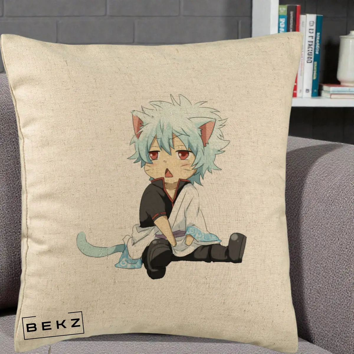 Perna Decorativa Gintama Gintoki Chibi Pisica, 40x40 cm, Bej, Husa Detasabila, Perna, BEKZ®