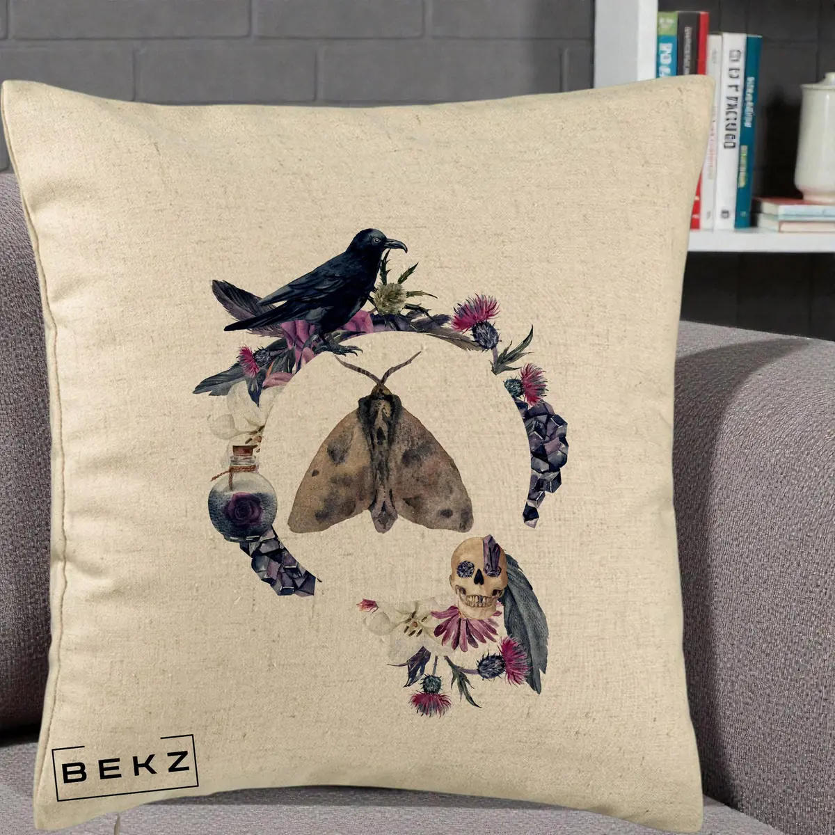 Perna Decorativa Gothic Wreath Corb Moliu Craniu, 40x40 cm, Bej, Husa Detasabila, Perna, BEKZ®
