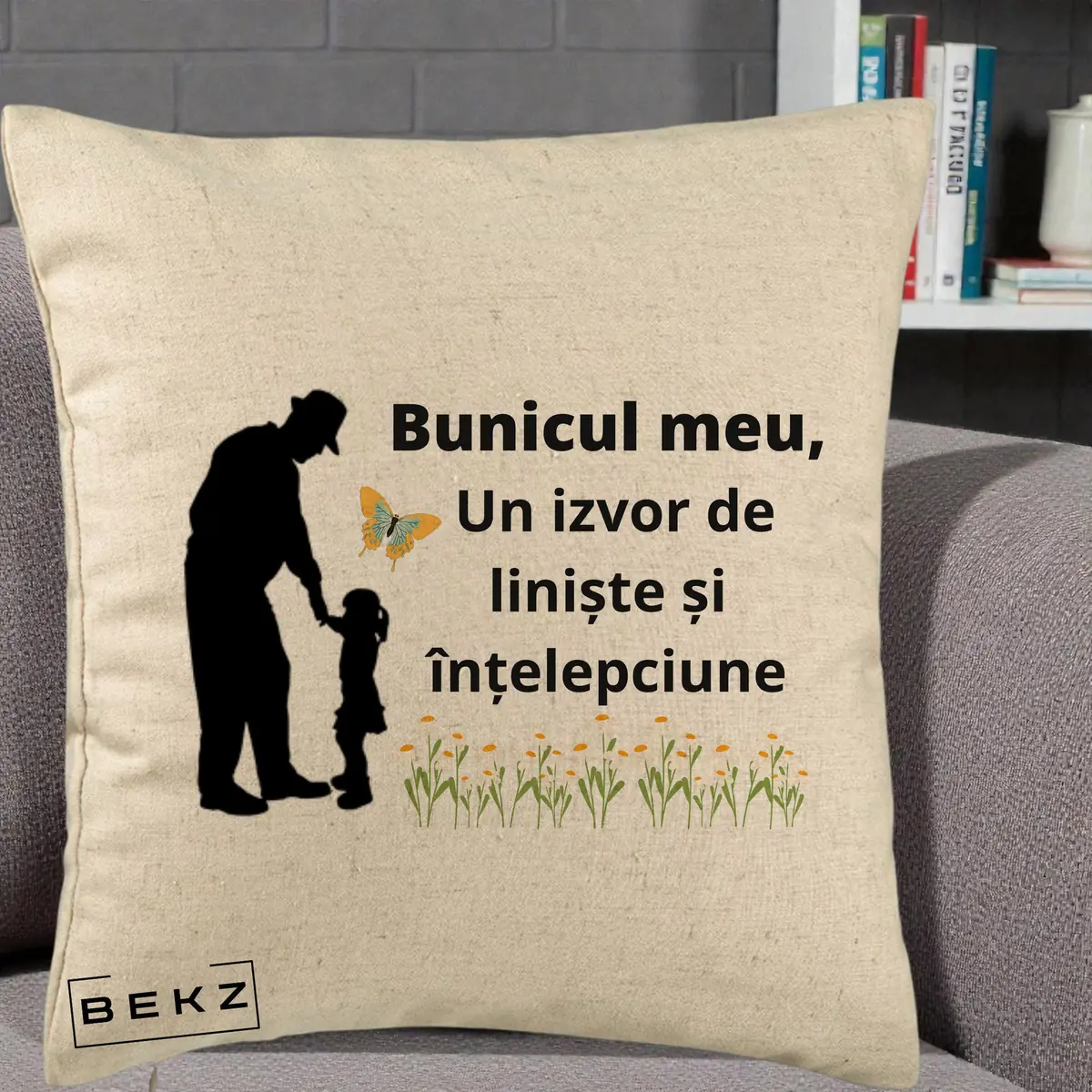 Perna Decorativa Bunicul Meu Izvor de Liniste cu Fluture si Fetita, 40x40 cm, Bej, Husa Detasabila, Perna, BEKZ®