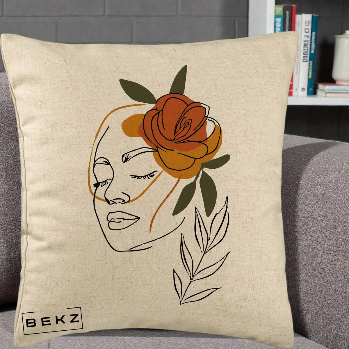 Perna Decorativa Portret Feminin Trandafir Ruginiu, 40x40 cm, Bej, Husa Detasabila, Perna, BEKZ®