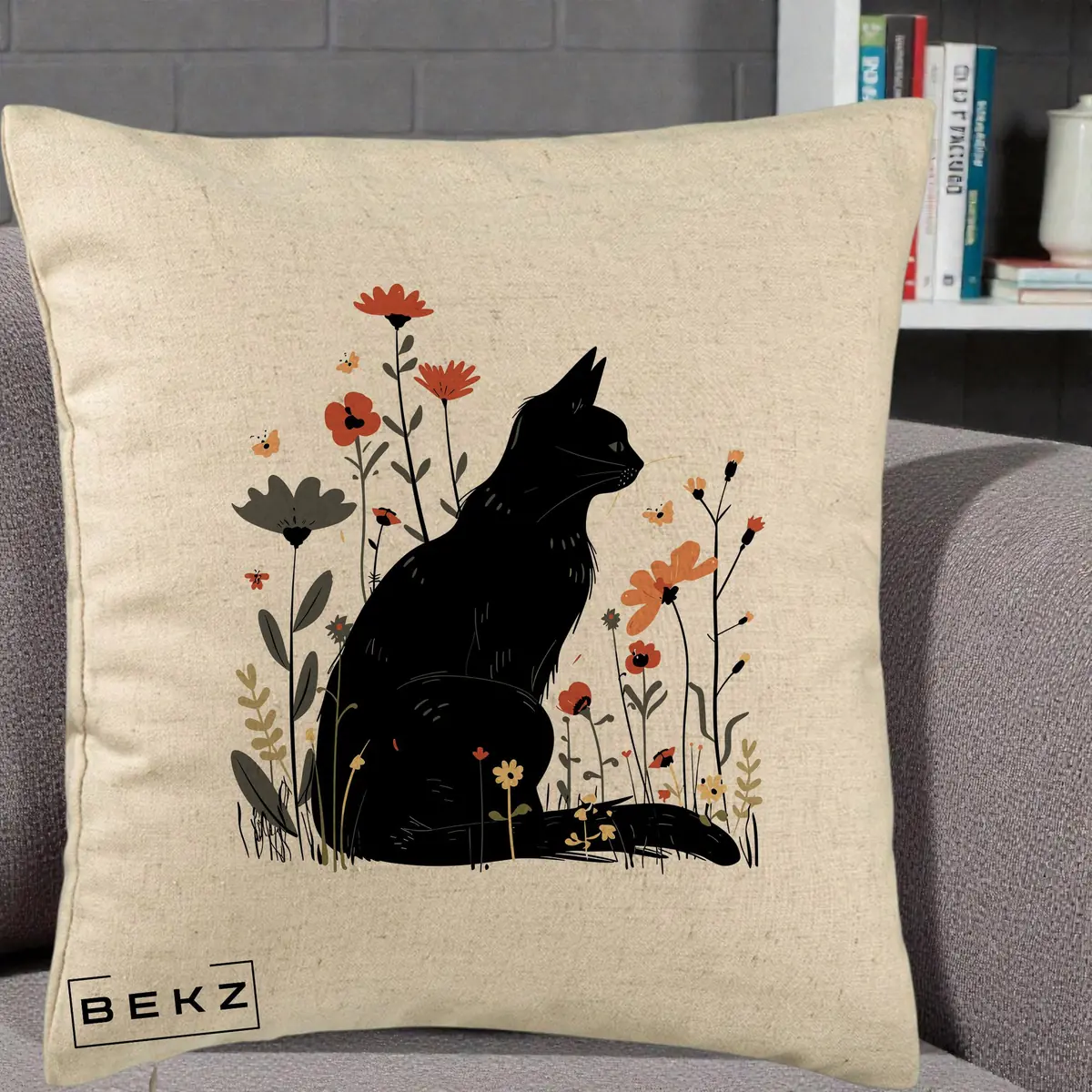 Perna Decorativa Pisica Neagra Profil Flori Portocalii, 40x40 cm, Bej, Husa Detasabila, Perna, BEKZ®