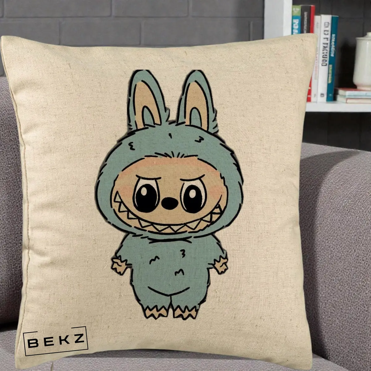 Perna Decorativa Labubu Albastru-Gri Solo, 40x40 cm, Bej, Husa Detasabila, Perna, BEKZ®