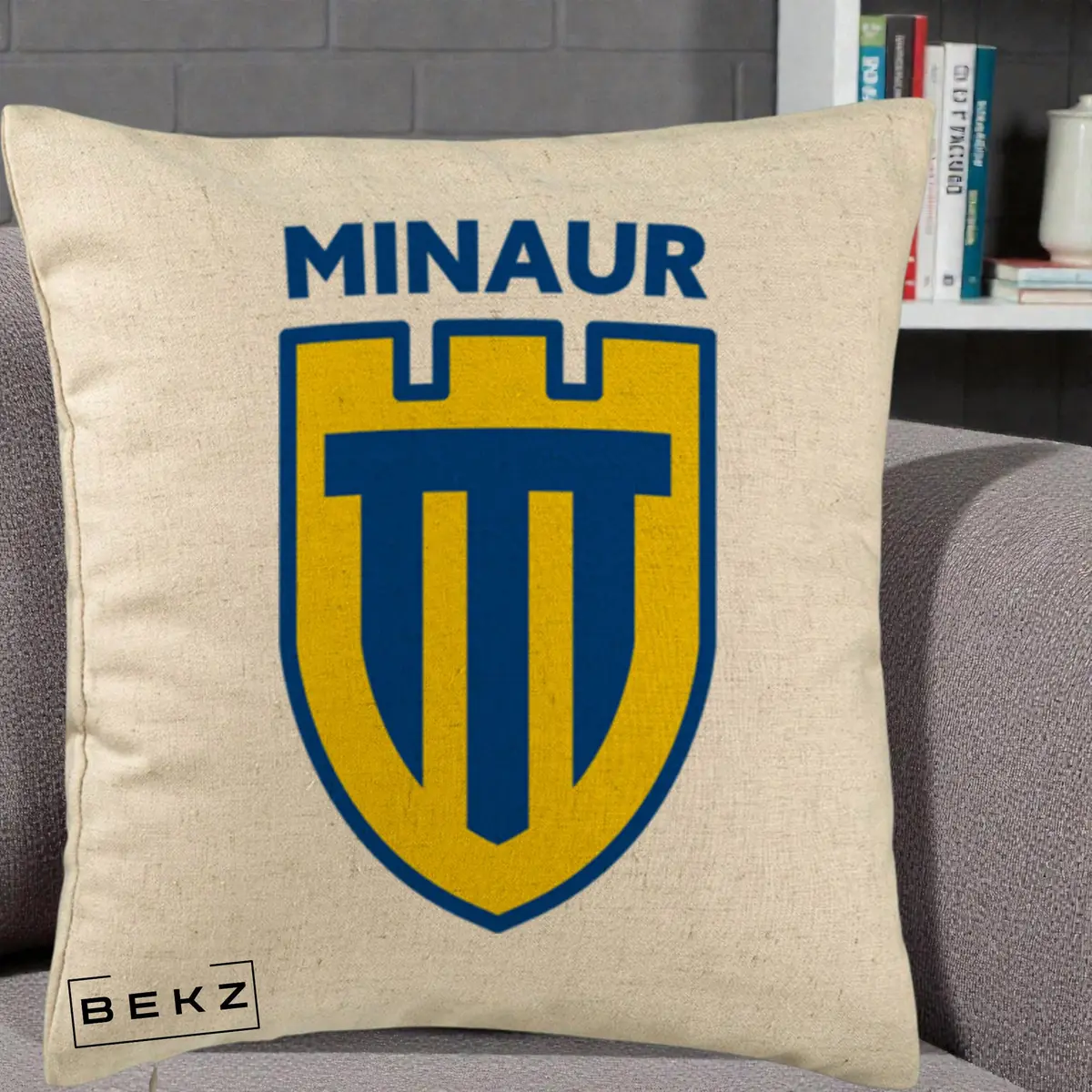 Perna Decorativa Minaur Baia Mare Fotbal, 40x40 cm, Bej, Husa Detasabila, Perna, BEKZ®