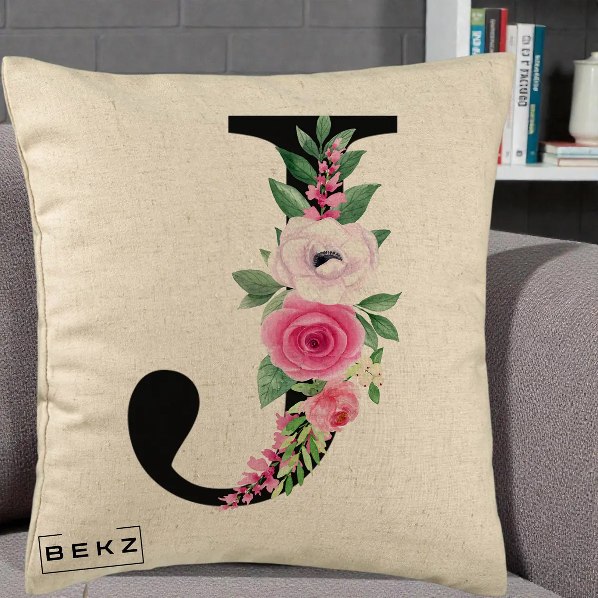 Perna Decorativa Monograma Florala Litera J, 40x40 cm, Bej, Husa Detasabila, Perna, BEKZ®