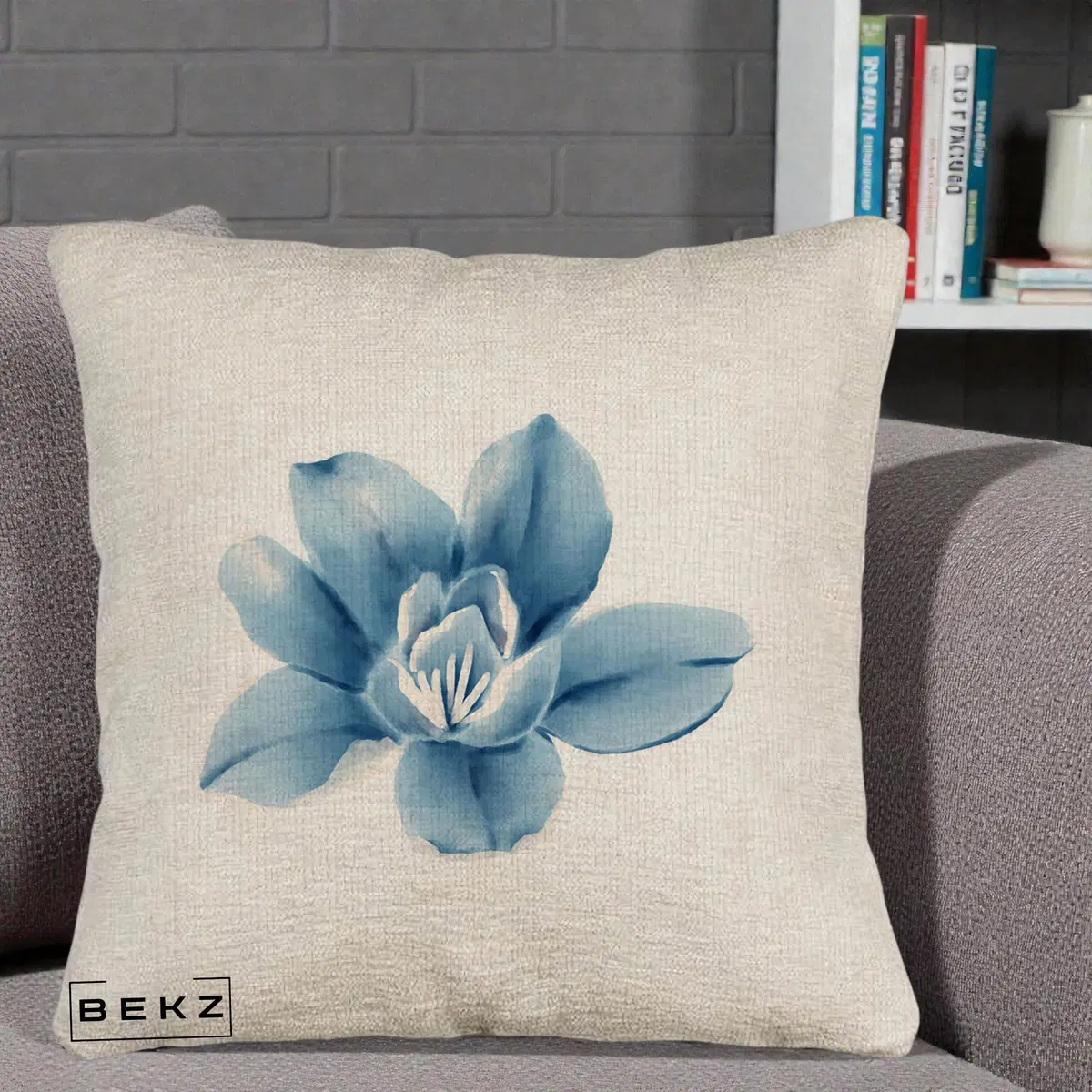 Perna Decorativa Magnolie Albastra Acuarela, 40x40 cm, Bej Canapea, Husa Detasabila, Perna, BEKZ®