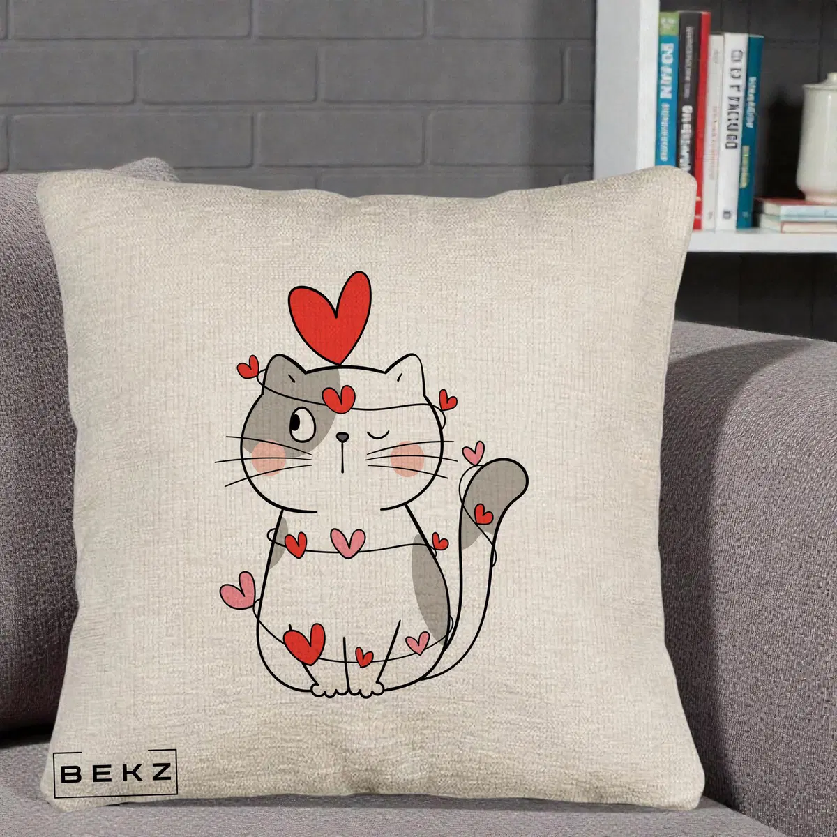 Perna Decorativa Pisica Kawaii cu Inimi, 40x40 cm, Bej Canapea, Husa Detasabila, Perna, BEKZ®