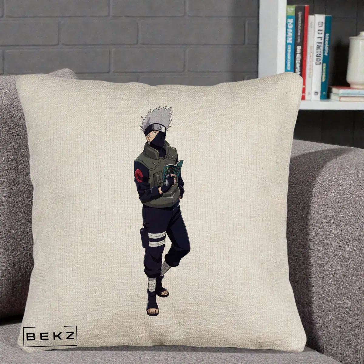 Perna Decorativa Naruto Kakashi Hatake Portret Complet, 40x40 cm, Bej Canapea, Husa Detasabila, Perna, BEKZ®