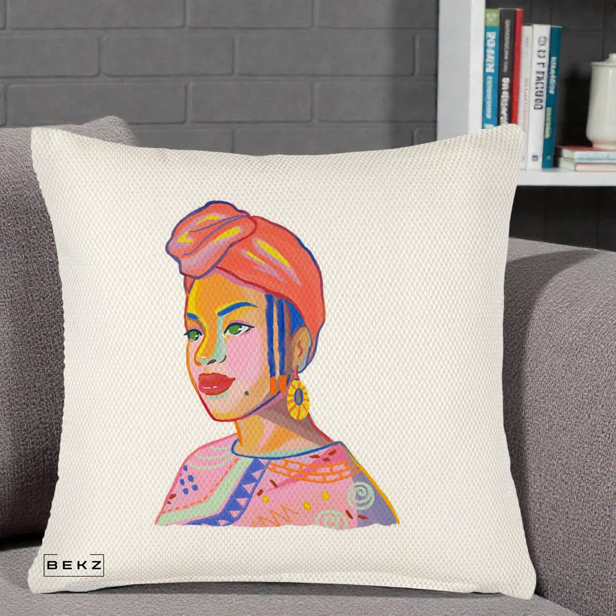 Perna Decorativa Portret Femeie Africana, 40x40 cm, Crem Reliefat, Husa Detasabila, Perna, BEKZ®