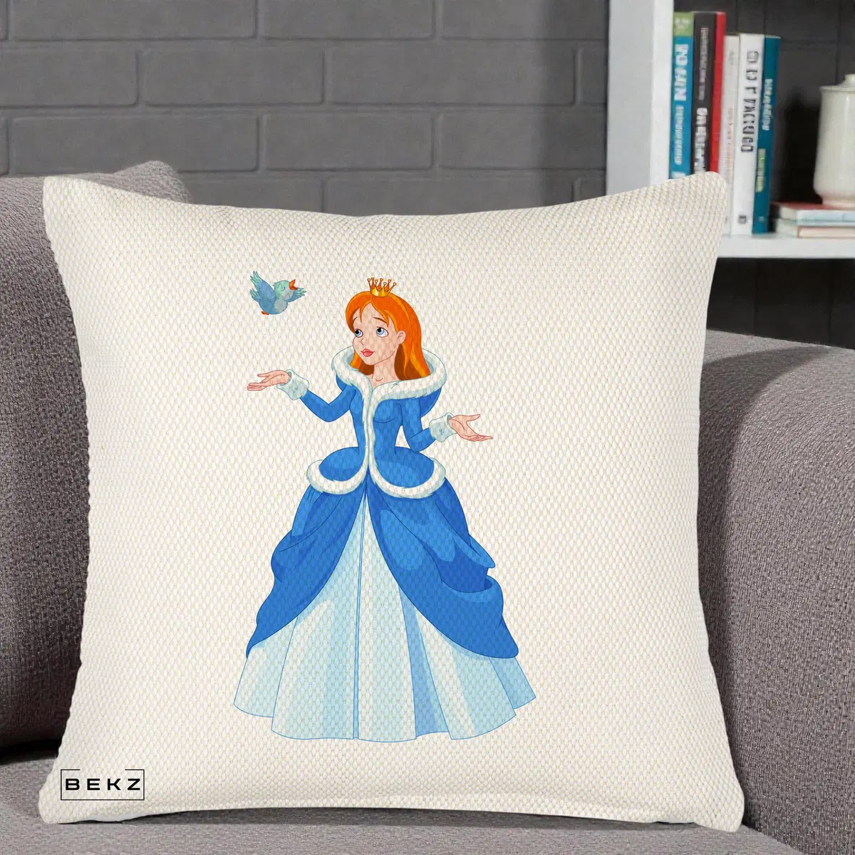 Perna Decorativa Printesa Albastra cu Pasare, 40x40 cm, Crem Reliefat, Husa Detasabila, Perna, BEKZ®