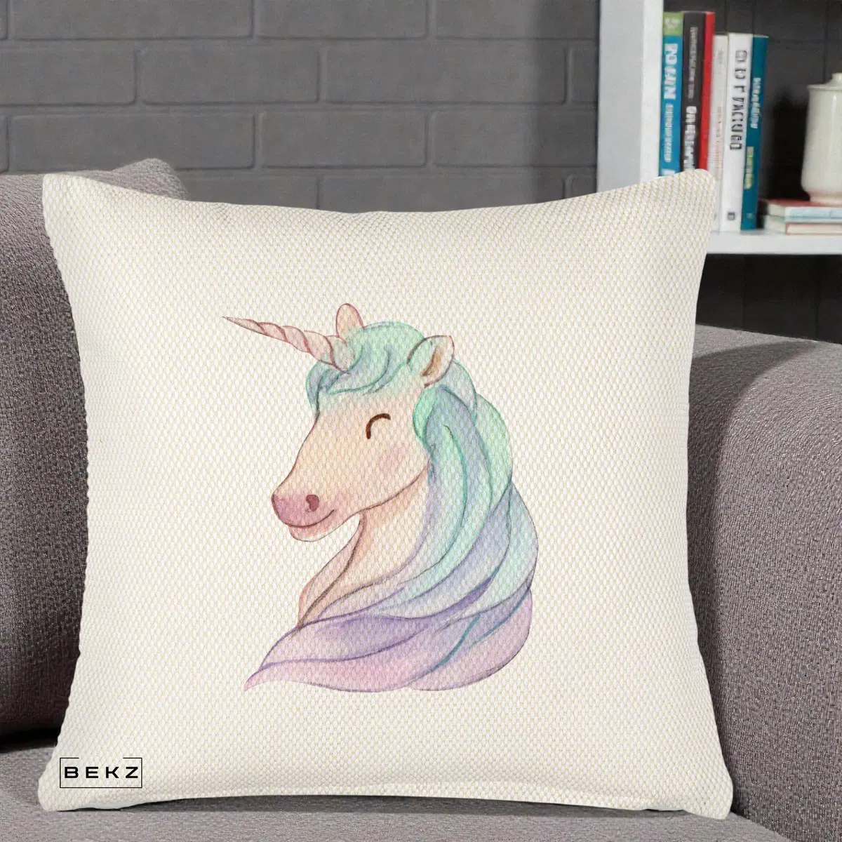 Perna Decorativa Unicorn Acuarela Pastel, 40x40 cm, Crem Reliefat, Husa Detasabila, Perna, BEKZ®