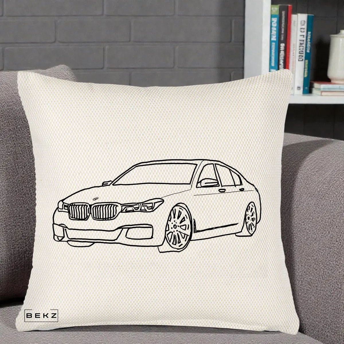 Perna Decorativa BMW Seria 7 Linie Minimalista, 40x40 cm, Crem Reliefat, Husa Detasabila, Perna, BEKZ®