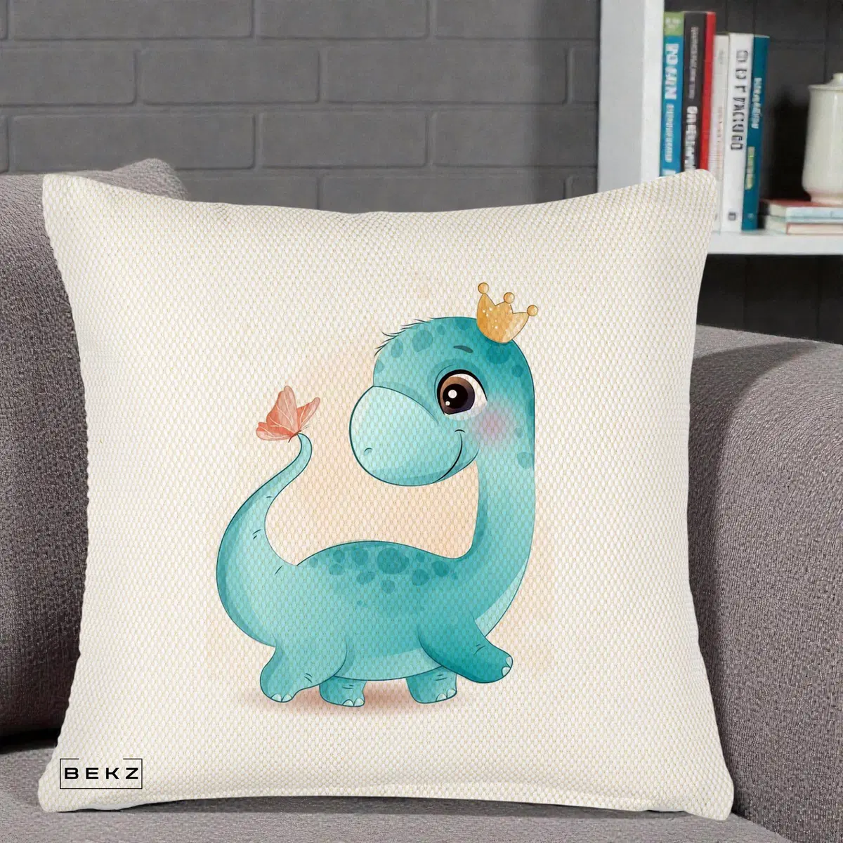 Perna Decorativa Dinozaur Bland Coroana Kawaii, 40x40 cm, Crem Reliefat, Husa Detasabila, Perna, BEKZ®