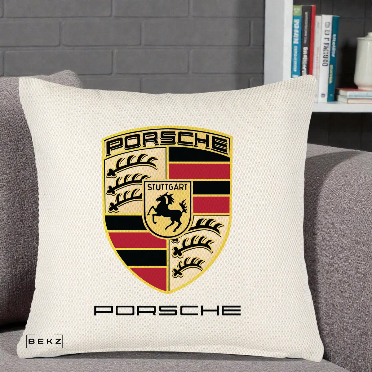 Perna Decorativa Porsche Stuttgart, 40x40 cm, Crem Reliefat, Husa Detasabila, Perna, BEKZ®
