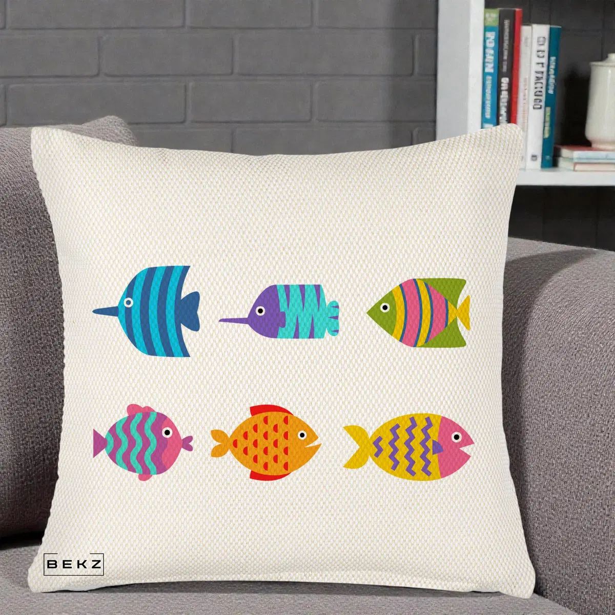 Perna Decorativa Pesti Colorati Cartoon, 40x40 cm, Crem Reliefat, Husa Detasabila, Perna, BEKZ®