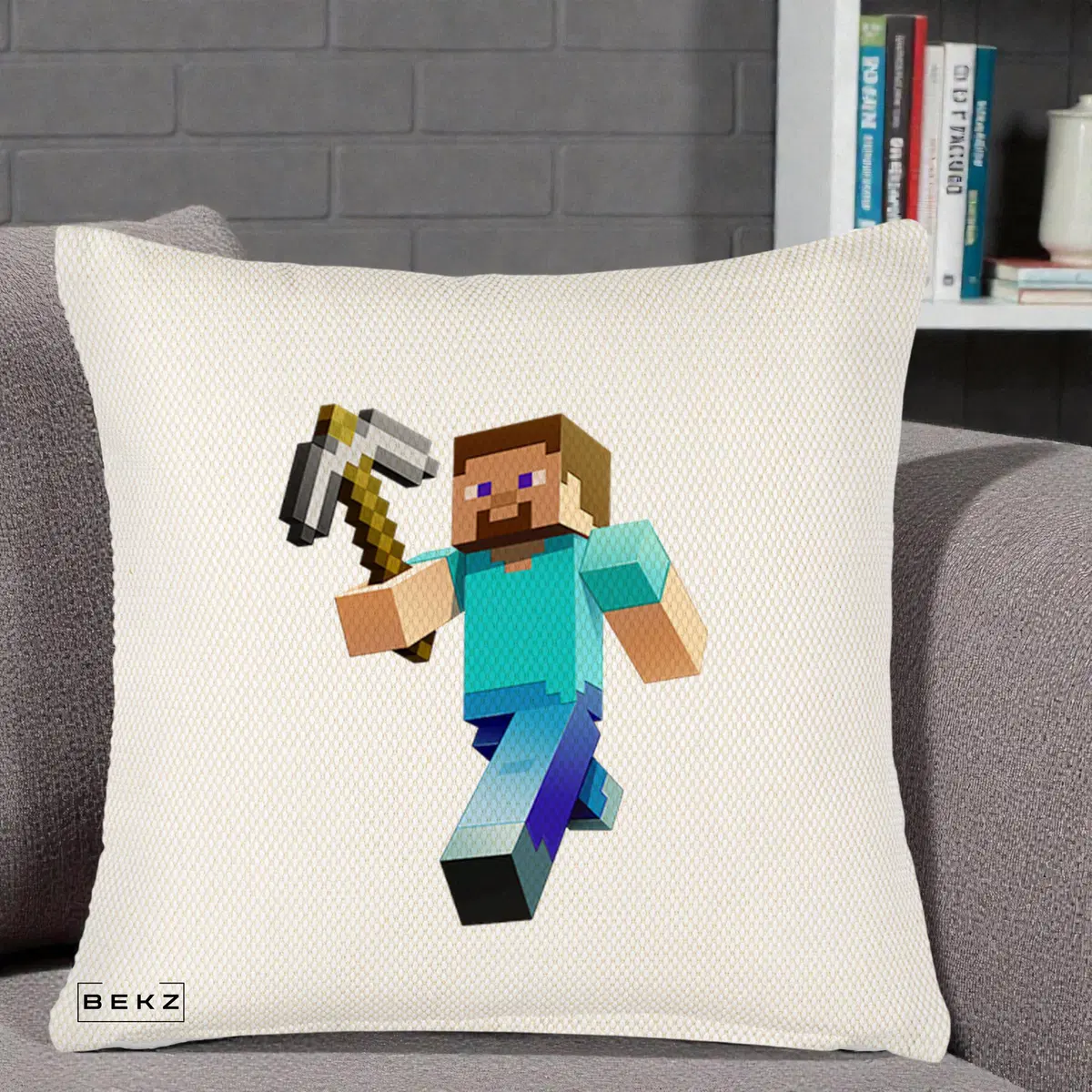 Perna Decorativa Minecraft Steve cu Tarnacop, 40x40 cm, Crem Reliefat, Husa Detasabila, Perna, BEKZ®