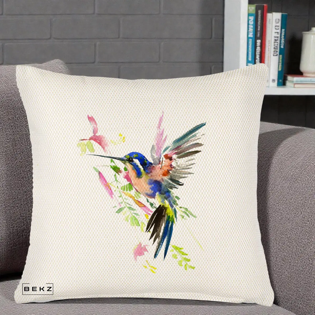 Perna Decorativa Colibri Acuarela, 40x40 cm, Crem Reliefat, Husa Detasabila, Perna, BEKZ®