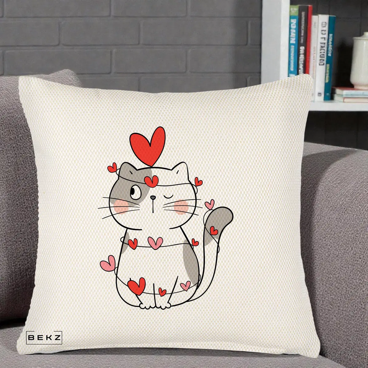 Perna Decorativa Pisica Kawaii cu Inimi, 40x40 cm, Crem Reliefat, Husa Detasabila, Perna, BEKZ®