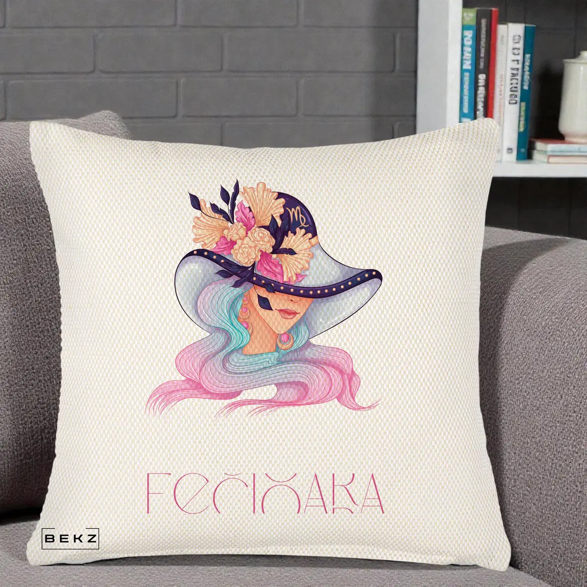 Perna Decorativa Zodie Fecioara, 40x40 cm, Crem Reliefat, Husa Detasabila, Perna, BEKZ®