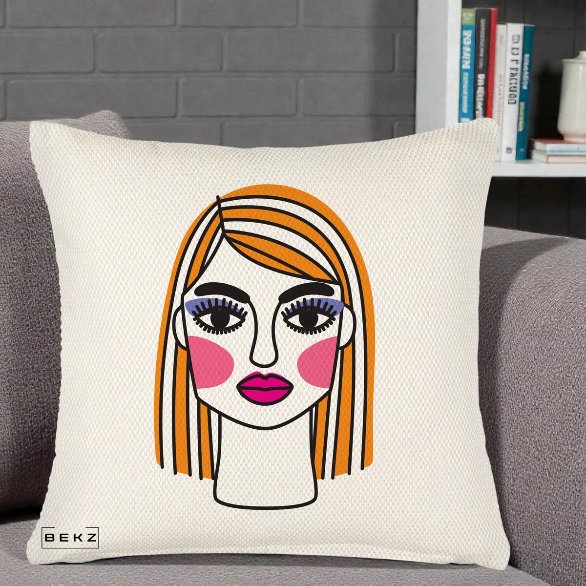 Perna Decorativa Portret Pop Art Fata, 40x40 cm, Crem Reliefat, Husa Detasabila, Perna, BEKZ®