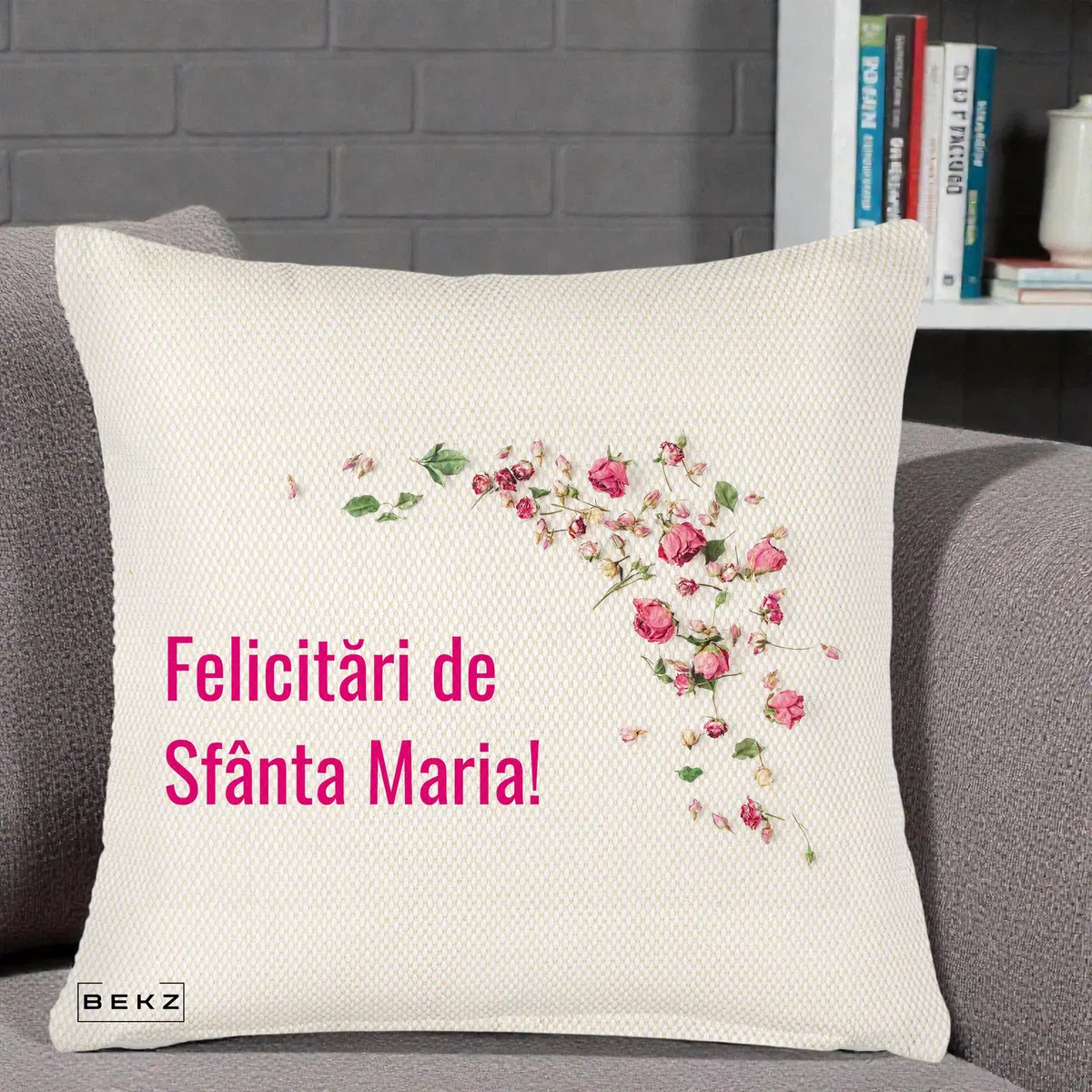 Perna Decorativa Felicitari de Sfanta Maria, 40x40 cm, Crem Reliefat, Husa Detasabila, Perna, BEKZ®