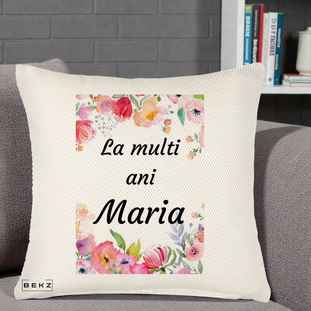 Perna Decorativa La Multi Ani Maria Flori Acuarela, 40x40 cm, Crem Reliefat, Husa Detasabila, Perna, BEKZ®
