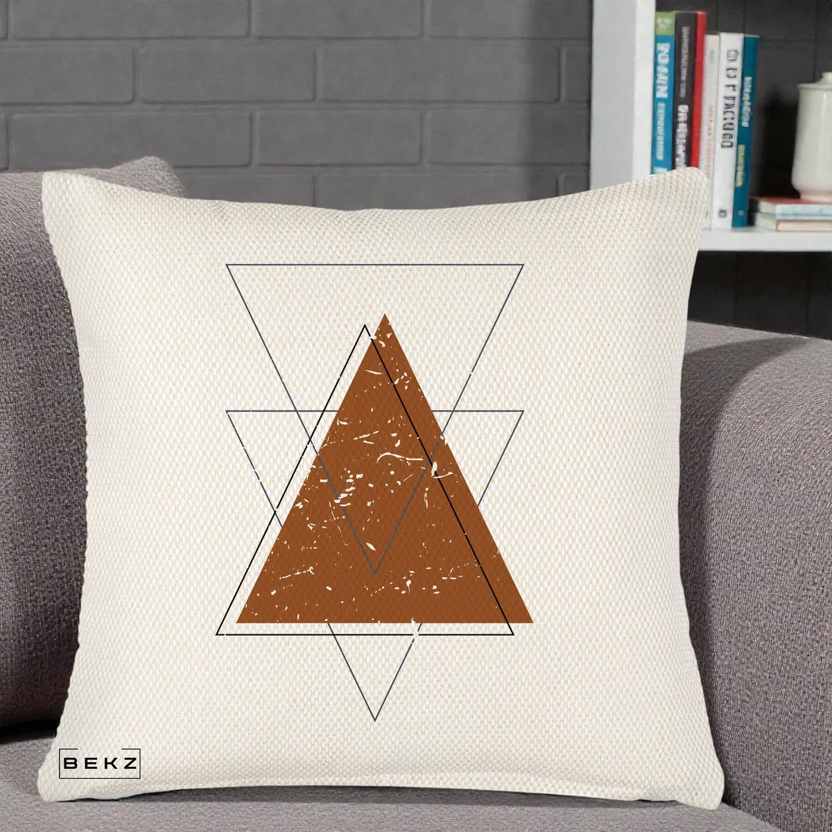 Perna Decorativa Geometric Triunghiuri Sacred, 40x40 cm, Crem Reliefat, Husa Detasabila, Perna, BEKZ®