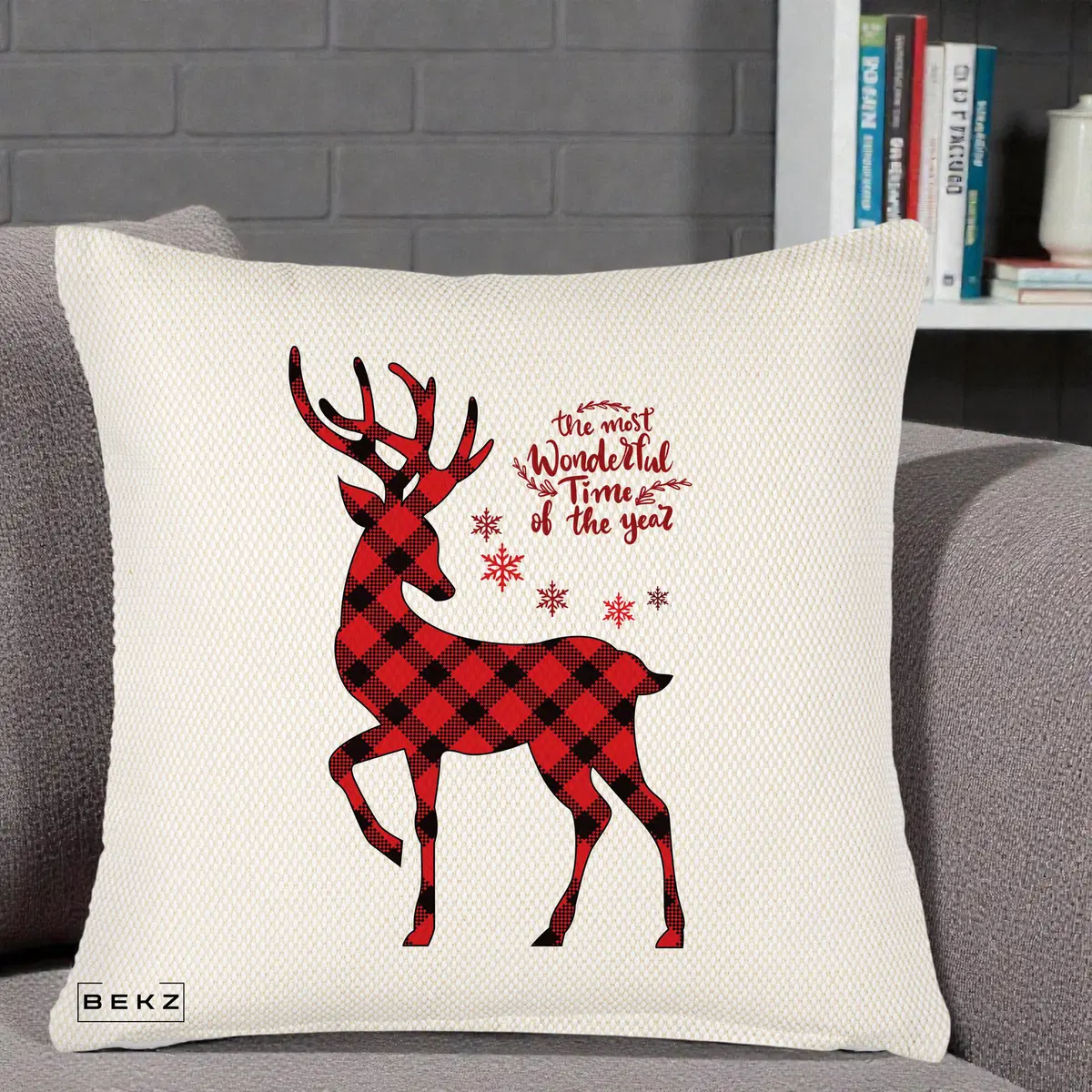 Perna Decorativa Ren Buffalo Plaid Craciun, 40x40 cm, Crem Reliefat, Husa Detasabila, Perna, BEKZ®