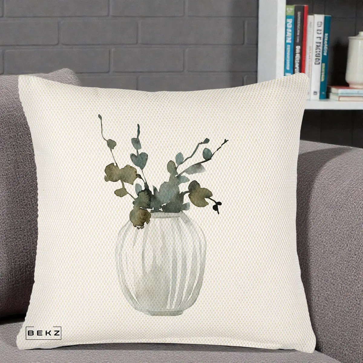Perna Decorativa Vaza cu Eucalipt Watercolor, 40x40 cm, Crem Reliefat, Husa Detasabila, Perna, BEKZ®