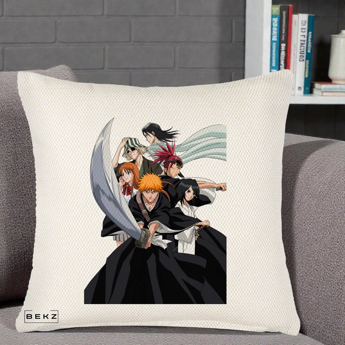 Perna Decorativa Bleach Grup Complet Ichigo si Prietenii, 40x40 cm, Crem Reliefat, Husa Detasabila, Perna, BEKZ®