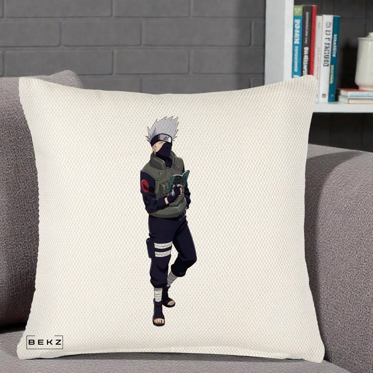 Perna Decorativa Naruto Kakashi Hatake Portret Complet, 40x40 cm, Crem Reliefat, Husa Detasabila, Perna, BEKZ®