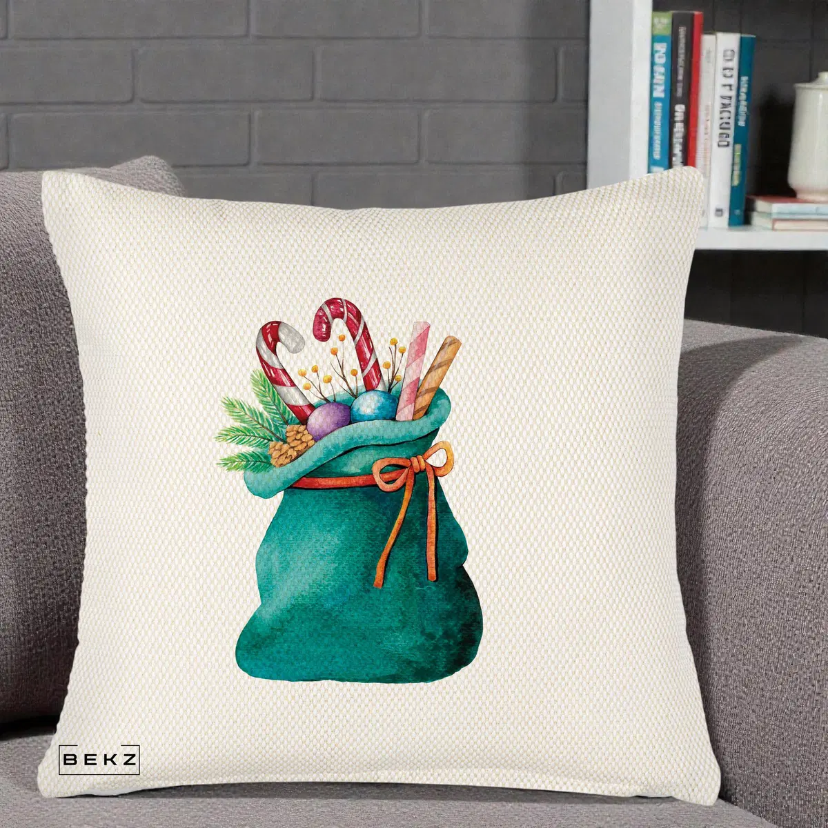 Perna Decorativa Saculet Cadouri Mos Craciun Acuarela Verde, 40x40 cm, Crem Reliefat, Husa Detasabila, Perna, BEKZ®