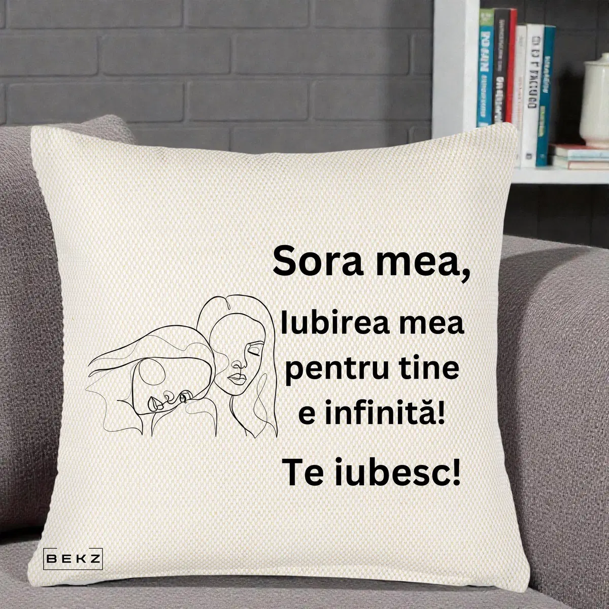 Perna Decorativa Sora Mea Te Iubesc Line Art Portrete Fata in Fata, 40x40 cm, Crem Reliefat, Husa Detasabila, Perna, BEKZ®