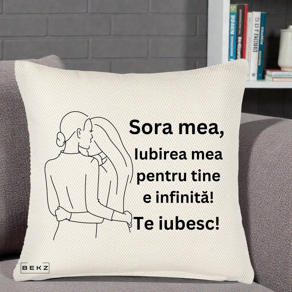 Perna Decorativa Sora Mea Te Iubesc Palarie Umbrela Text Colorat, 40x40 cm, Crem Reliefat, Husa Detasabila, Perna, BEKZ®