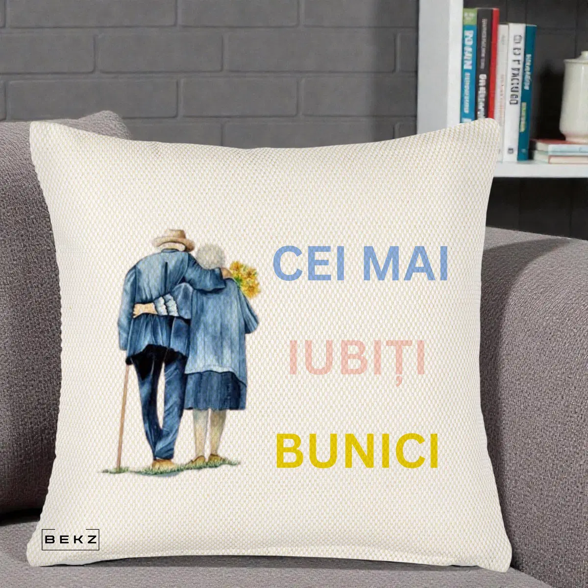 Perna Decorativa Cei Mai Iubiti Bunici Acuarela Spate, 40x40 cm, Crem Reliefat, Husa Detasabila, Perna, BEKZ®