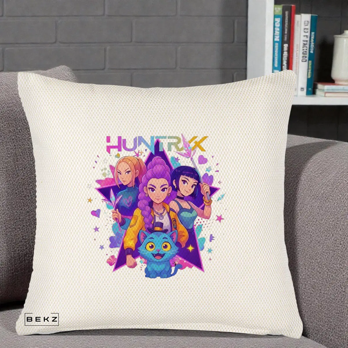 Perna Decorativa HUNTRX Trio cu Pisica Stele, 40x40 cm, Crem Reliefat, Husa Detasabila, Perna, BEKZ®
