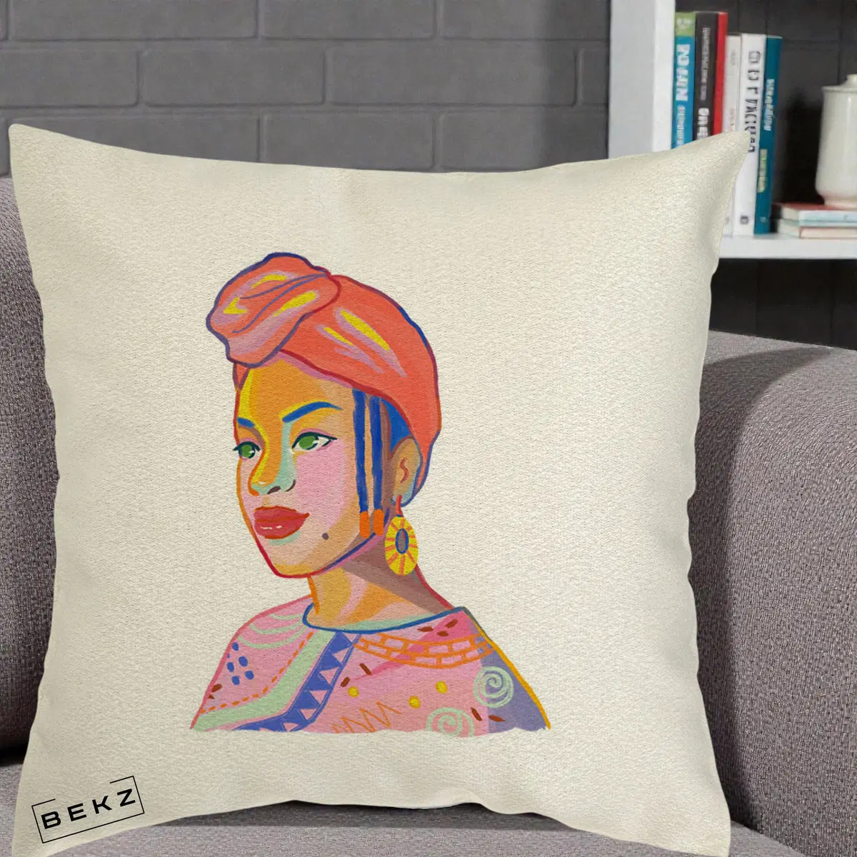 Perna Decorativa Portret Femeie Africana, 40x40 cm, Ecru, Husa Detasabila, Perna, BEKZ®