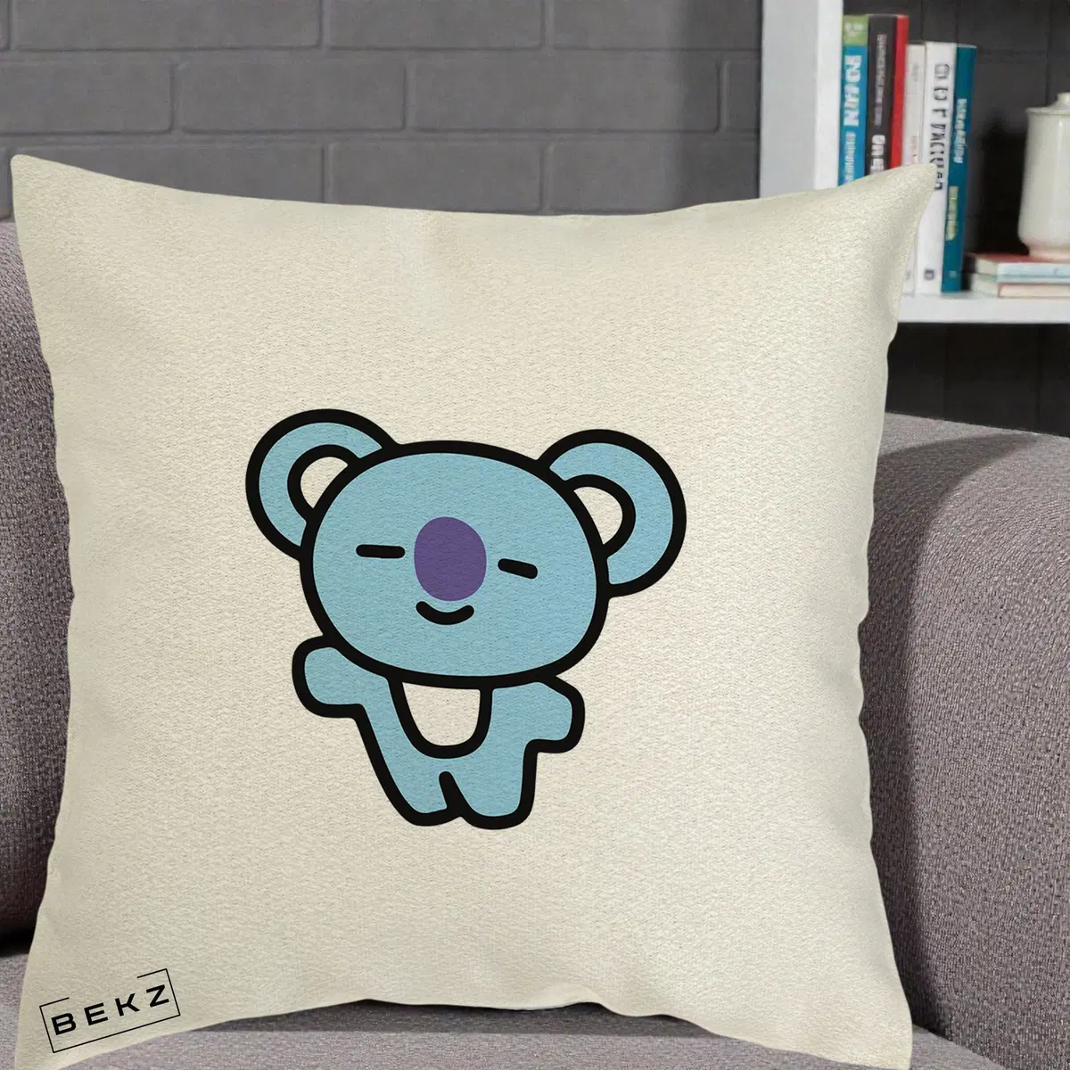 Perna Decorativa BT21 Koya Kawaii, 40x40 cm, Ecru, Husa Detasabila, Perna, BEKZ®