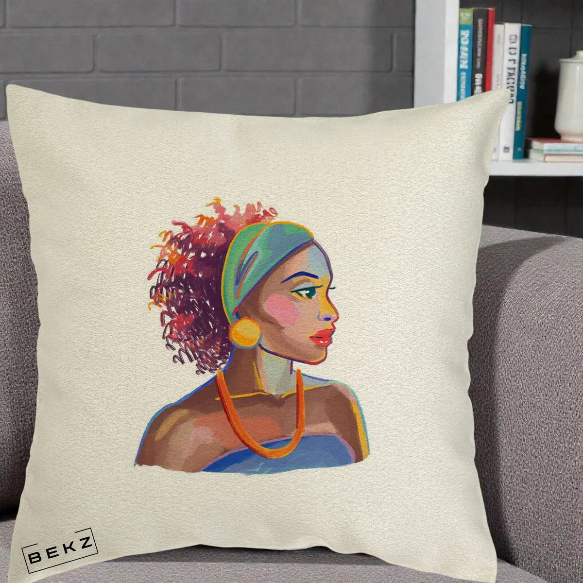 Perna Decorativa Portret Femeie Urbana Acuarela, 40x40 cm, Ecru, Husa Detasabila, Perna, BEKZ®