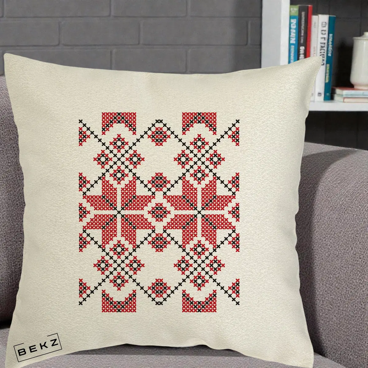 Perna Decorativa Motiv Traditional Cusatura Rosu-Negru, 40x40 cm, Ecru, Husa Detasabila, Perna, BEKZ®
