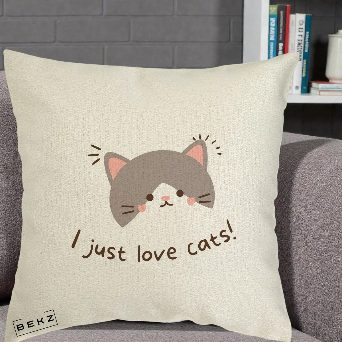 Perna Decorativa I Just Love Cats Pisica Kawaii, 40x40 cm, Ecru, Husa Detasabila, Perna, BEKZ®
