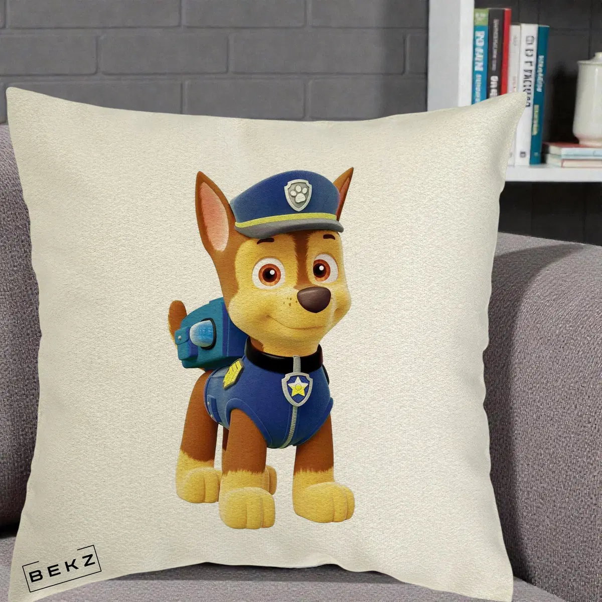 Perna Decorativa Chase PAW Patrol Albastru, 40x40 cm, Ecru, Husa Detasabila, Perna, BEKZ®