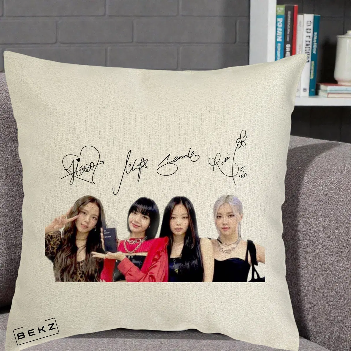 Perna Decorativa BLACKPINK Semnaturi, 40x40 cm, Ecru, Husa Detasabila, Perna, BEKZ®