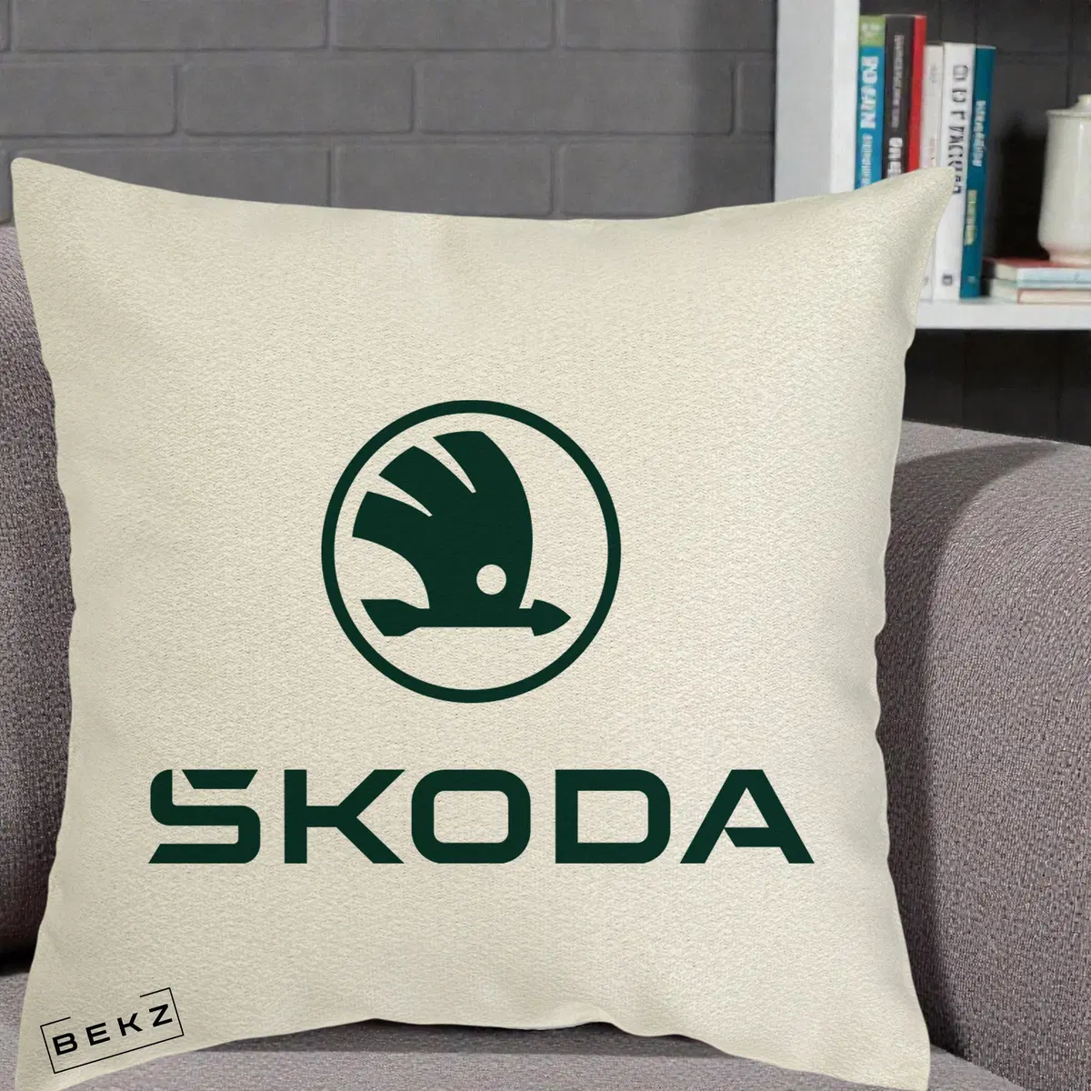 Perna Decorativa Skoda Logo, 40x40 cm, Ecru, Husa Detasabila, Perna, BEKZ®